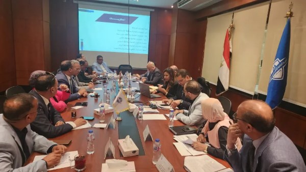 “التأمين الصحي” تواصل اجتماعاتها مع أعضاء النواب والشيوخ بمحافظات تطبيق المنظومة “التأمين الصحي” تواصل اجتماعاتها مع أعضاء النواب والشيوخ بمحافظات تطبيق المنظومة