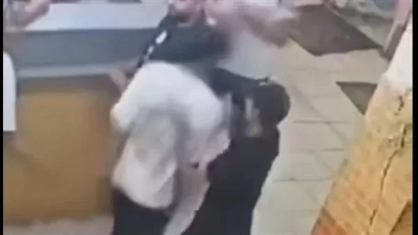 التحقيق مع طالب طعن زميله بسلاح أبيض داخل سنتر تعليمي في الزاوية الحمراء التحقيق مع طالب طعن زميله بسلاح أبيض داخل سنتر تعليمي في الزاوية الحمراء