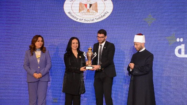 التضامن : تكريم الفائز الأول في مسابقة  “أهل الخير 2025”