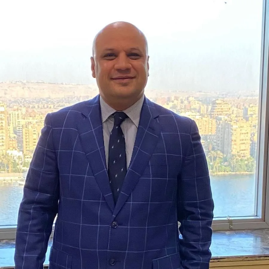 حادثة نوال الدجوي تثير الجدل حول تخزين النقود خارج المصارف وصعوبات الإدماج المالي.