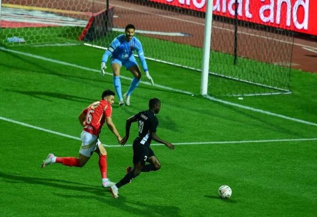 التعادل الإيجابي 1-1 ينتهي به الشوط الأول بين الأهلي والبنك في الدوري «فيديو»