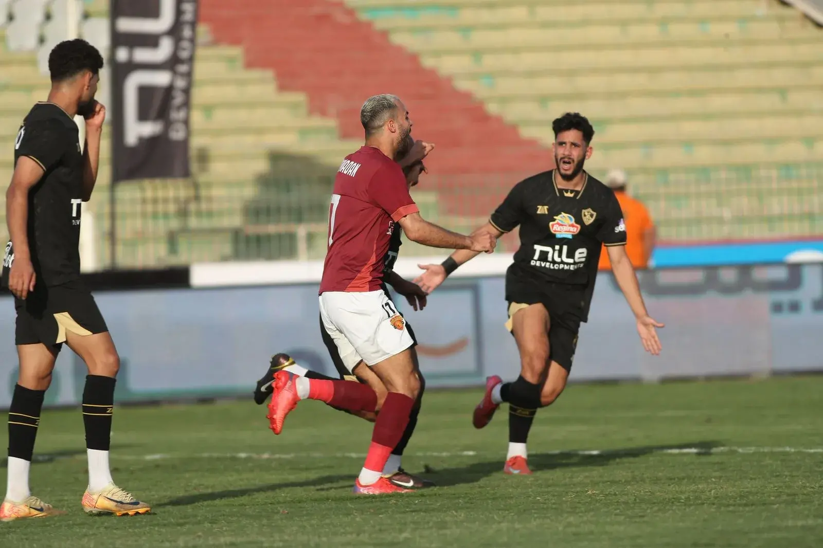 التعادل الإيجابي يحسم مباراة الزمالك وسيراميكا في الدوري الممتاز التعادل الإيجابي يحسم مباراة الزمالك وسيراميكا في الدوري الممتاز