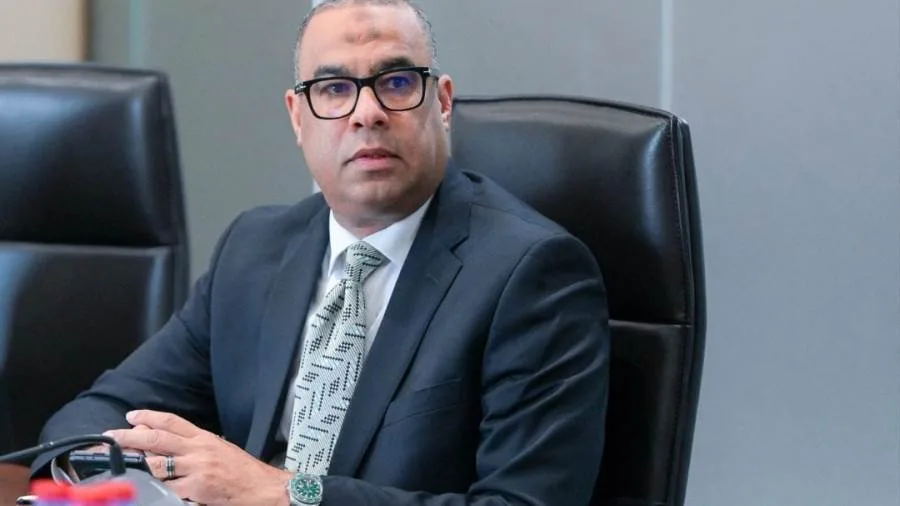 التمييز القانوني الواضح بين القوة القاهرة والظروف الطارئة في القواعد الرياضية التمييز القانوني الواضح بين القوة القاهرة والظروف الطارئة في القواعد الرياضية