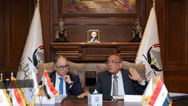 الجبهة الوطنية يطالب بإعادة النظر فى القيمة الإيجارية وتأجيل "الفترة الانتقالية" بقانون الإيجار القديم الجبهة الوطنية يطالب بإعادة النظر فى القيمة الإيجارية وتأجيل "الفترة الانتقالية" بقانون الإيجار القديم