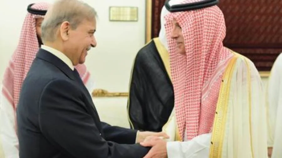الجبير يزور الهند وباكستان في إطار مساعي المملكة للتهدئة ووقف التصعيد وإنهاء المواجهات العسكرية الجارية الجبير يزور الهند وباكستان في إطار مساعي المملكة للتهدئة ووقف التصعيد وإنهاء المواجهات العسكرية الجارية