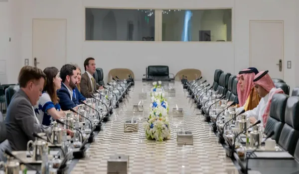 الجبير يناقش التعاون الثنائي مع وفد من الولايات المتحدة الجبير يناقش التعاون الثنائي مع وفد من الولايات المتحدة