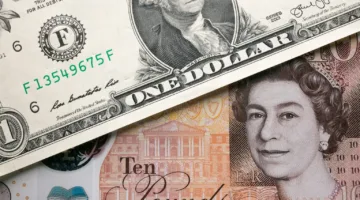 الجنيه الإسترليني يواصل التراجع مقابل الدولار الأمريكي وسط فجوة في الفائدة