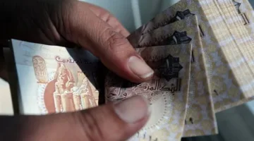 الجنيه المصري يتصدر قائمة العملات العالمية القوية.. ما الذي أدى لتغير وضع العملة المصرية؟
