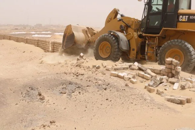 الجيزة تستمر في حملة إزالة التعديات: تنفيذ 35 قرارًا في الواحات البحرية والبدرشين وأطفيح الجيزة تستمر في حملة إزالة التعديات: تنفيذ 35 قرارًا في الواحات البحرية والبدرشين وأطفيح