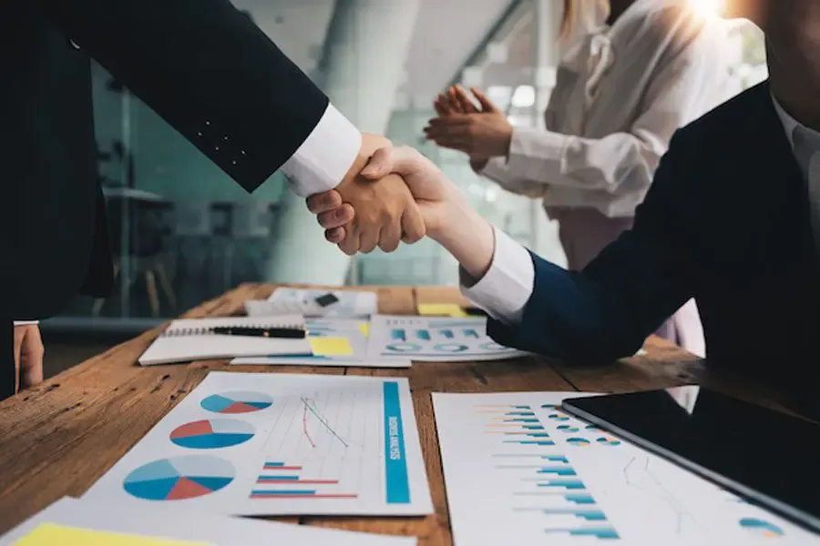 تكاليف التمويل تحدد مسارات الاستحواذات.. والمستثمرون العرب ينتظرون الفرص الحاضرة. تكاليف التمويل تحدد مسارات الاستحواذات.. والمستثمرون العرب ينتظرون الفرص الحاضرة.
