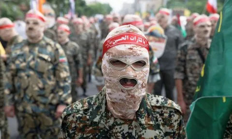 الحرس الثوري الإيراني: نحن في حالة تأهب ومستعدون لأي تصعيد وعدد من المعادلات الاستراتيجية ستشهد تحولات. الحرس الثوري الإيراني: نحن في حالة تأهب ومستعدون لأي تصعيد وعدد من المعادلات الاستراتيجية ستشهد تحولات.