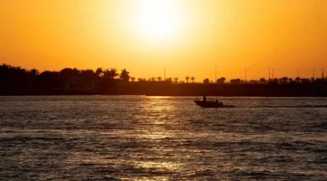 «الحصيني» يشرح توقيت بدء فصل الصيف وفقًا للحسابات الفلكية ودرجات الحرارة المتوقعة خلاله.