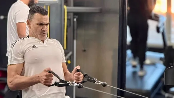 الحضري يستعرض لياقته البدنية في ظهور لافت الحضري يستعرض لياقته البدنية في ظهور لافت