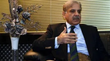 الحكومة الباكستانية تفوض الجيش بالرد على الهجوم الهندي وتتهم الهند باستهداف عمداً مناطق تحتوي على بنية تحتية مدنية مثل المساجد