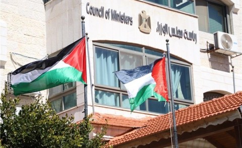 الحكومة الفلسطينية تعقد جلستها في جنين رفضا للعدوان الإسرائيلي الحكومة الفلسطينية تعقد جلستها في جنين رفضا للعدوان الإسرائيلي