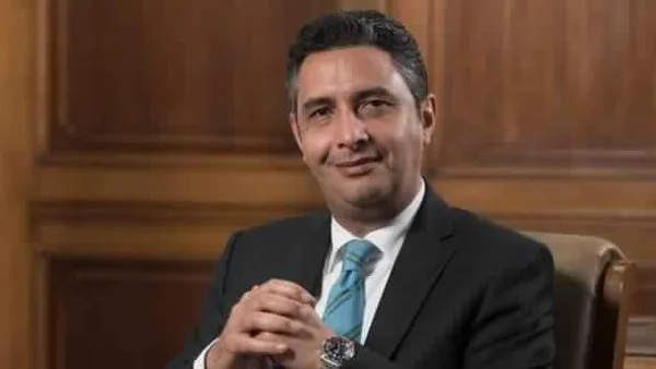 الحكومة تطلق مبادرة لخفض أسعار السكر والزيوت والبيض والدواجن المجمدة الحكومة تطلق مبادرة لخفض أسعار السكر والزيوت والبيض والدواجن المجمدة
