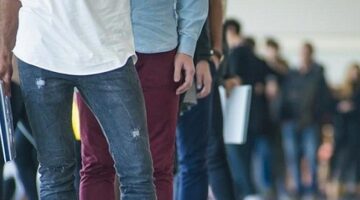 الحكومة تعلن عن دعم للمقاولات لتشغيل الشباب دون شهادات وتوسيع برامج التكوين المهني