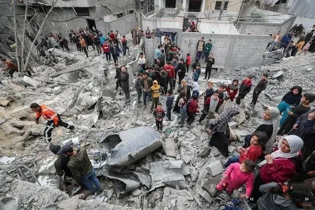 المساعدات الطبية في غزة: النظام الصحي يتداعى بسبب نقص الكوادر والموارد. المساعدات الطبية في غزة: النظام الصحي يتداعى بسبب نقص الكوادر والموارد.