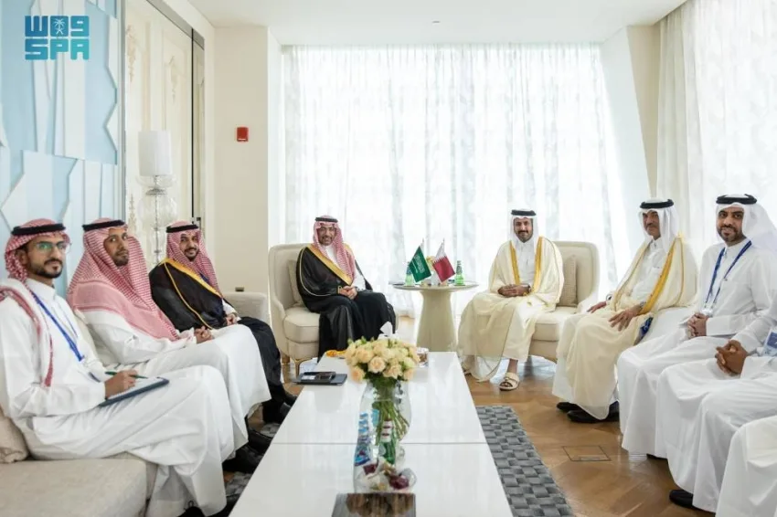 الخريف يستعرض سبل تعزيز التعاون والتكامل الصناعي مع وزير التجارة والصناعة في قطر الخريف يستعرض سبل تعزيز التعاون والتكامل الصناعي مع وزير التجارة والصناعة في قطر
