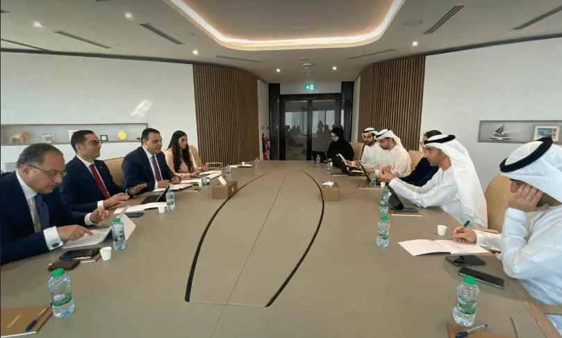 الخطيب يشجع الشركات الإماراتية على زيادة استثماراتها في مصر