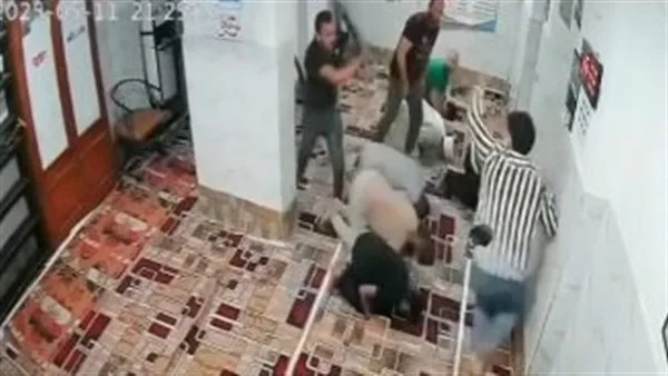 الداخلية تُوضح تفاصيل الفيديو المتداول حول مشاجرة داخل مسجد في القاهرة الداخلية تُوضح تفاصيل الفيديو المتداول حول مشاجرة داخل مسجد في القاهرة