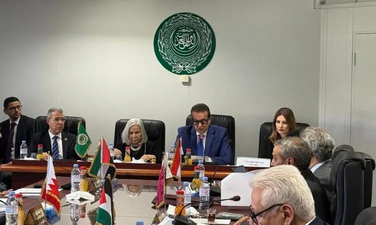 الدكتور خالد عبد الغفار يتولى رئاسة المكتب التنفيذي لمجلس وزراء الصحة العرب بالإجماع
