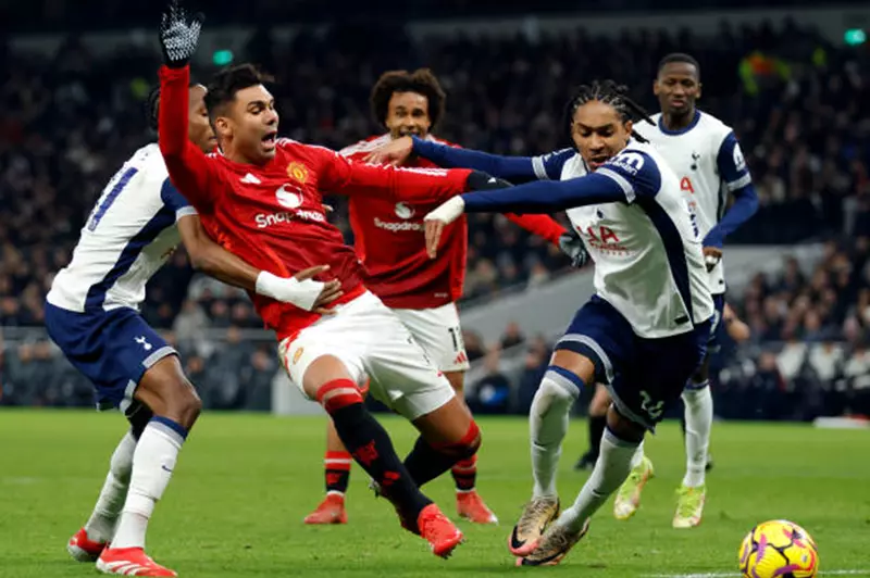 الدوري الأوروبي ومحمد شريف: مواعيد مباريات اليوم الأربعاء والقنوات التي ستقوم ببثها