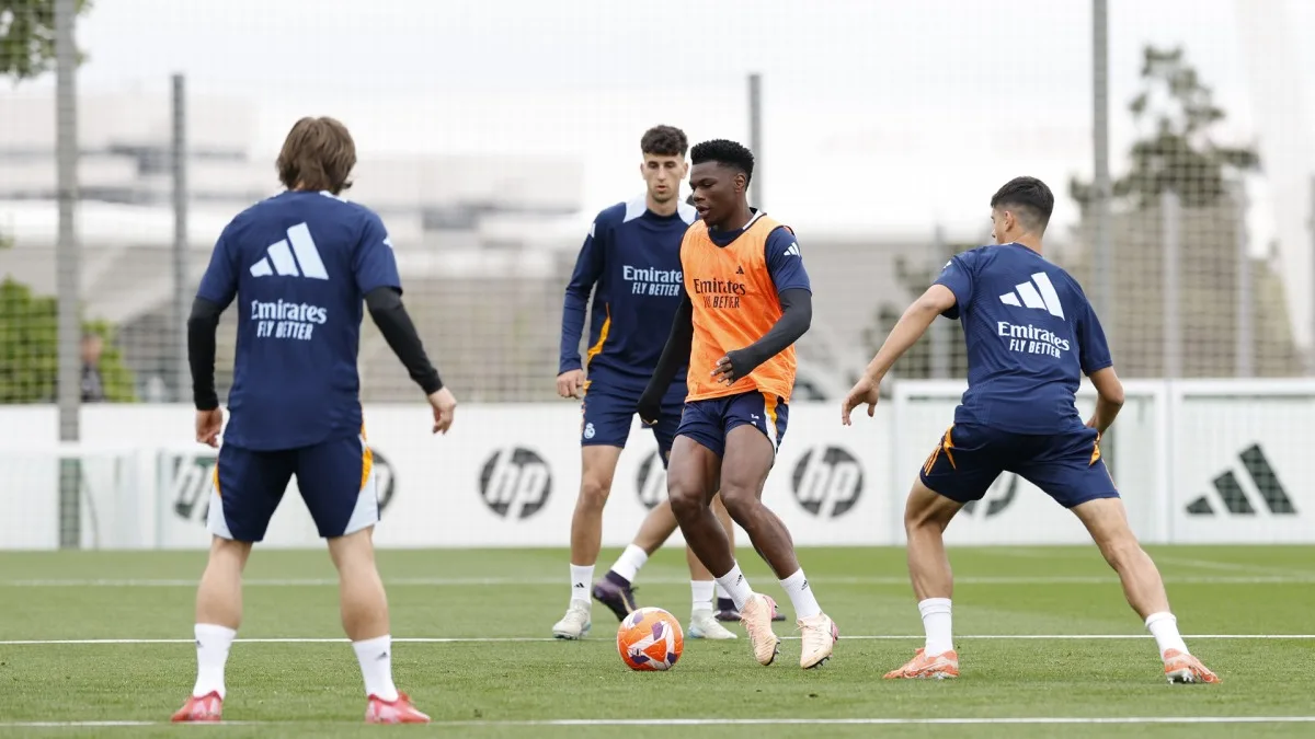 الدوري الإسباني.. برشلونة يواجه ريال مدريد في قمة الجولة الـ 35 غدا الدوري الإسباني.. برشلونة يواجه ريال مدريد في قمة الجولة الـ 35 غدا