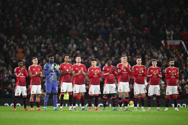 الدوري الإنجليزي: 3 لاعبين يتغيبون عن تدريبات مانشستر يونايتد قبل مواجهة تشيلسي
