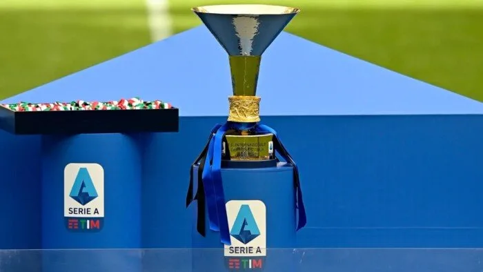 الدوري الإيطالي يصل إلى ذروته في الجولة النهائية الدوري الإيطالي يصل إلى ذروته في الجولة النهائية
