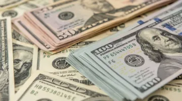الدولار تحت ضغط وسط ترقب المستثمرين اتفاقيات التجارة الأميركية