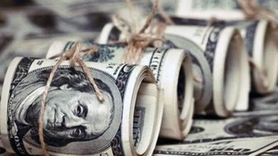 الدولار يبقى متراجعًا مقابل الجنيه.. ويتكبد خسارة تتجاوز 11 قرشًا اليوم الدولار يبقى متراجعًا مقابل الجنيه.. ويتكبد خسارة تتجاوز 11 قرشًا اليوم