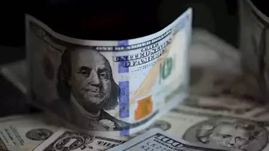 الدولار ينخفض مقابل الجنيه خلال تداولات اليوم ويصل إلى 50.15 جنيه للبيع الدولار ينخفض مقابل الجنيه خلال تداولات اليوم ويصل إلى 50.15 جنيه للبيع