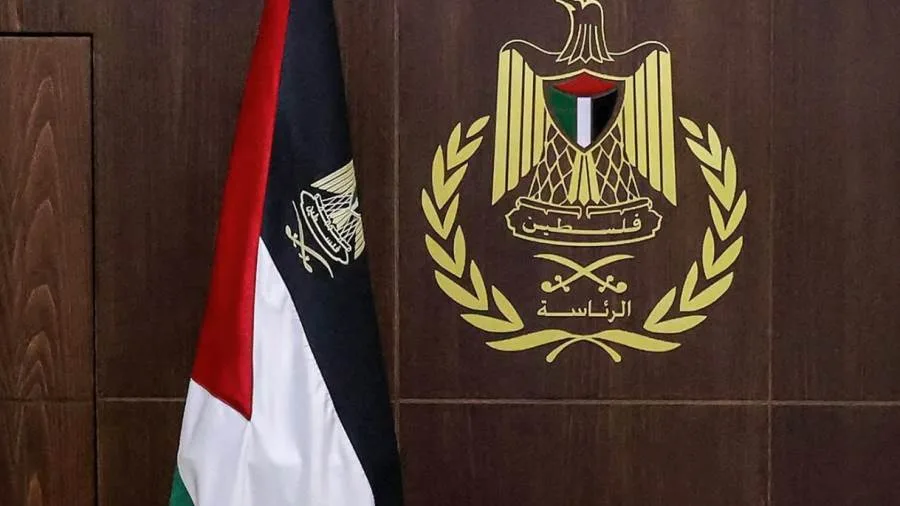الرئاسة الفلسطينية تقدر المبادرات الأمريكية والعربية لوقف النزاع في غزة الرئاسة الفلسطينية تقدر المبادرات الأمريكية والعربية لوقف النزاع في غزة