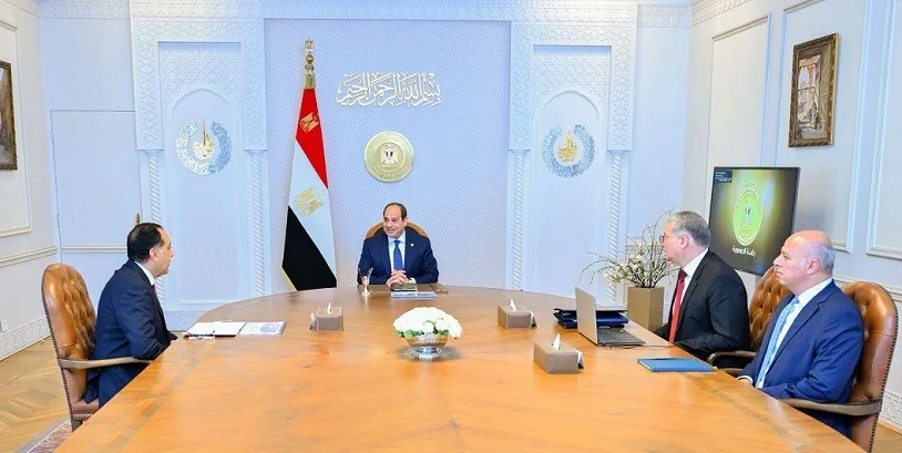 الرئيس السيسي يؤكد على أهمية محاسبة المسؤولين عن أزمة البنزين