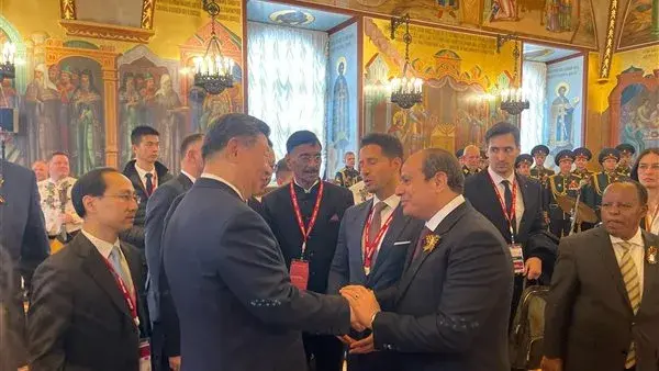 الرئيس السيسي يتبادل أحاديث ودية مع عدد من قادة الدول في موسكو الرئيس السيسي يتبادل أحاديث ودية مع عدد من قادة الدول في موسكو