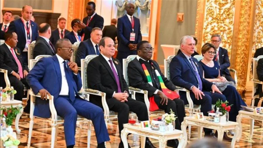 الرئيس السيسي يشارك في حفل عشاء بالكرملين ضمن احتفالات عيد النصر الرئيس السيسي يشارك في حفل عشاء بالكرملين ضمن احتفالات عيد النصر