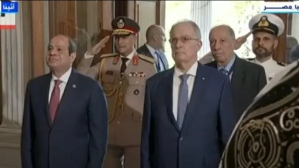 الرئيس السيسي يصل إلى القصر الرئاسي بالعاصمة اليونانية أثينا الرئيس السيسي يصل إلى القصر الرئاسي بالعاصمة اليونانية أثينا