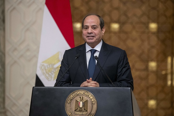 الرئيس السيسي يعلن التوقيع على إصدار قانون العمل الجديد الرئيس السيسي يعلن التوقيع على إصدار قانون العمل الجديد