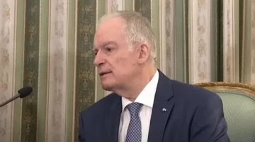 الرئيس اليوناني: مصر دولة كبيرة ونسعى للتعاون معها