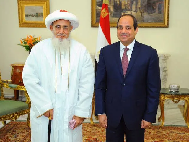 الرئيس يرحب بهم دائما | ما هي طائفة البهرة.. وسر علاقتهم التاريخية بمصر الرئيس يرحب بهم دائما | ما هي طائفة البهرة.. وسر علاقتهم التاريخية بمصر