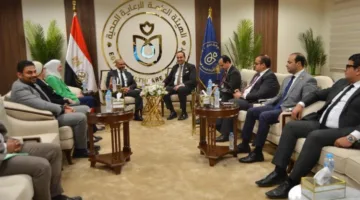 الرعاية الصحية: الاتفاق مع "AHS" على تنفيذ برنامج تدريبي لتأهيل القيادات