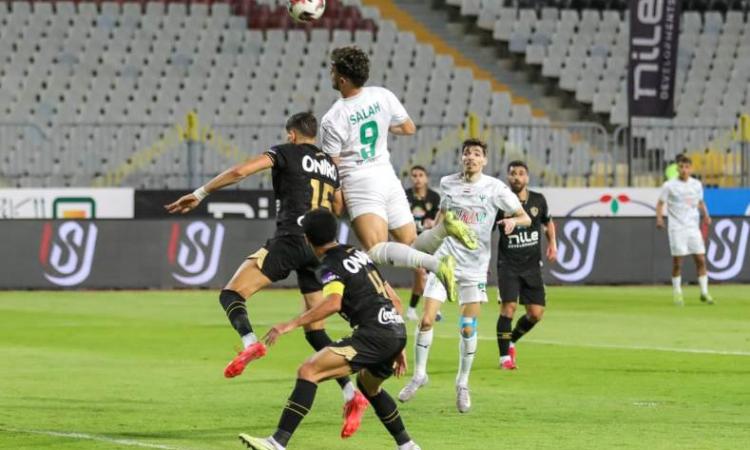الزمالك يتعادل سلبيًا مع المصري في الدوري الزمالك يتعادل سلبيًا مع المصري في الدوري