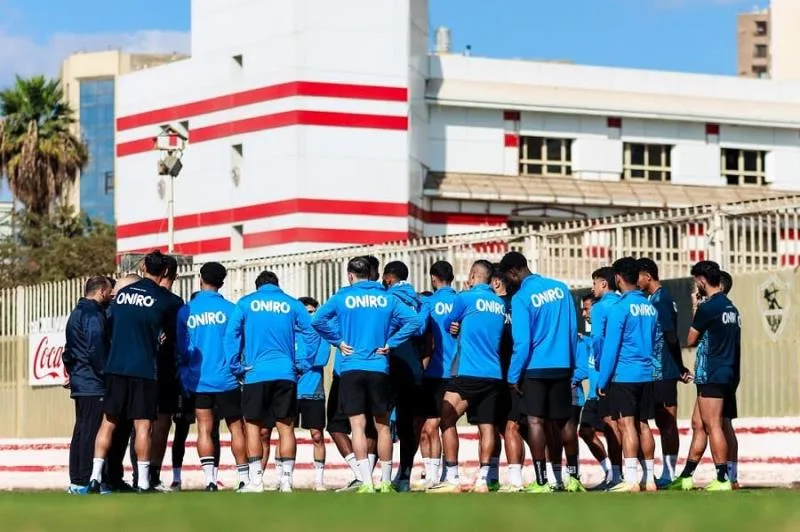 الزمالك يستمر في تدريباته المكثفة استعداداً لمواجهة بيراميدز في نهائي كأس مصر. الزمالك يستمر في تدريباته المكثفة استعداداً لمواجهة بيراميدز في نهائي كأس مصر.