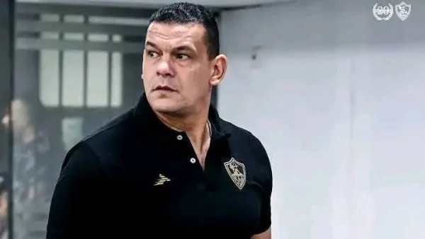 الزمالك يقبل اعتذار عبد الواحد السيد عن الاستمرار في منصبه الزمالك يقبل اعتذار عبد الواحد السيد عن الاستمرار في منصبه