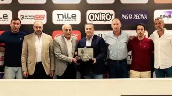 الزمالك يقيم حفل تكريم لبيسيرو بعد فسخ عقده بالتراضي الزمالك يقيم حفل تكريم لبيسيرو بعد فسخ عقده بالتراضي