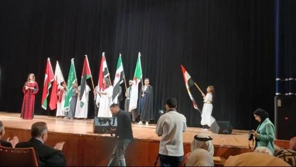 الزي الفرعوني يُضيف لمسة جمالية لاحتفالات عيد الاستقلال في جامعة العلوم التطبيقية بالأردن الزي الفرعوني يُضيف لمسة جمالية لاحتفالات عيد الاستقلال في جامعة العلوم التطبيقية بالأردن