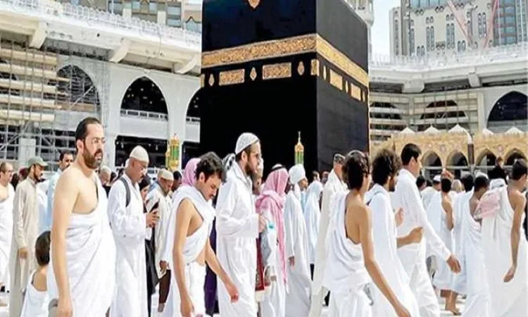 السعودية تُعلن وصول 820,658 حاجاً من خارج البلاد خلال موسم الحج. السعودية تُعلن وصول 820,658 حاجاً من خارج البلاد خلال موسم الحج.