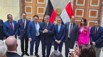 السفارة المصرية في برلين تنظم اجتماعاً مع وزير الاستثمار ورجال أعمال كبار من ألمانيا