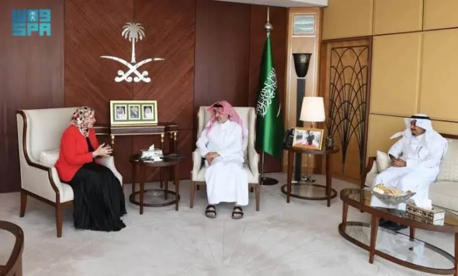 السفير الحصيني يستقبل الأمين العام لصندوق تطوير التعليم السفير الحصيني يستقبل الأمين العام لصندوق تطوير التعليم